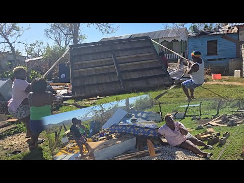 Видео: Восстановление поверхности и уборка территории дома моей племянницы || Ущерб, нанесенный ураганом.