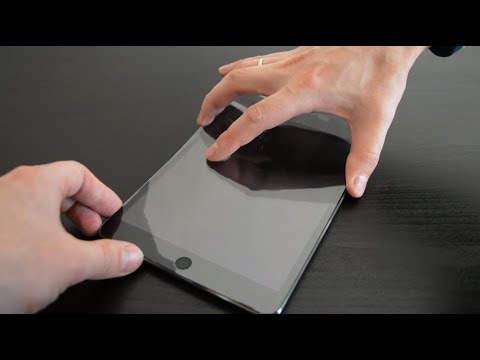 Видео: Как наклеить защитное стекло на планшет ПРАВИЛЬНО!!!