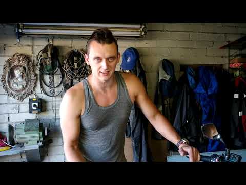 Видео: Suzuki Bandit 650 Чистка карбюраторов (1 часть)