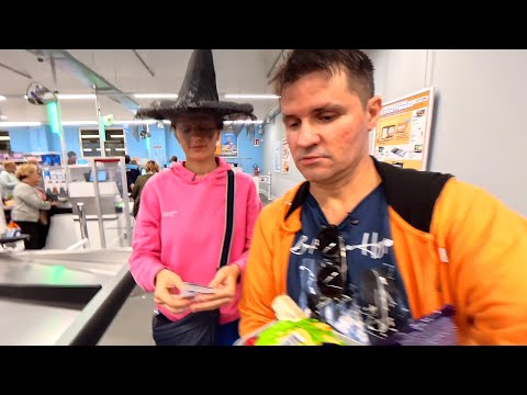 Видео: ЖИЗНЬ В ИТАЛИИ: Готовимся к Хэллоуину 🎃 Шоппинг влог