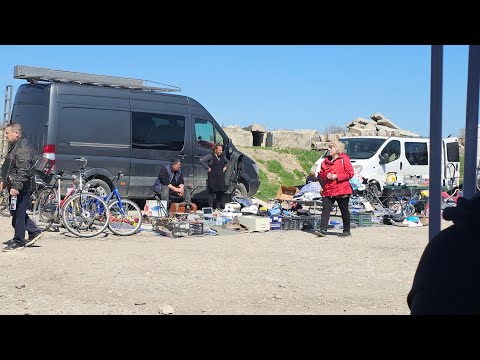 Видео: 🇧🇬 НА БИТАКА | Битаци в България | Как да купиш стока на НИСКИ  цени | Bulgarian | ШУМЕН|Bulgaria 🇧🇬