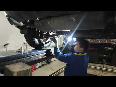 Видео: Регулируемые тяги Санг енг нью Актион, установка