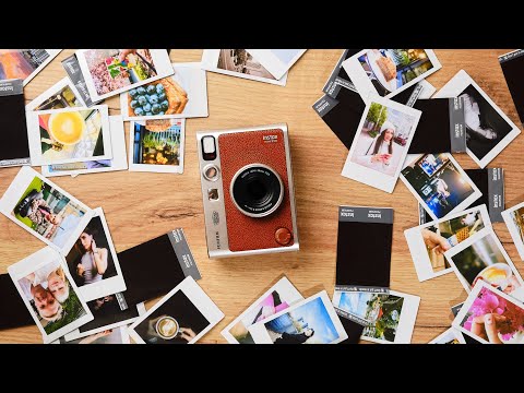Видео: Огляд Instax Mini Evo: гібридна плівкова цифра — кому зайде?