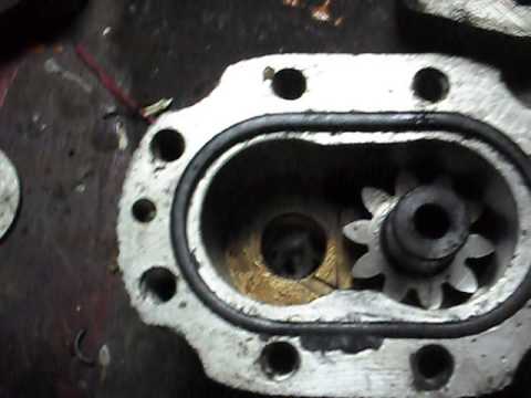 Видео: Насос Шестерёнчатый НШ-10 (изменение вращения)(видео 1.)