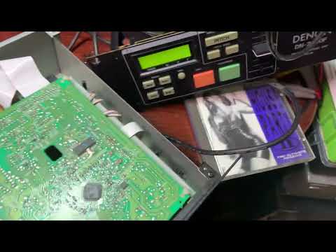 Видео: DJ DOUBLE  CD Програвач Denon DN-2000F Частина 1
