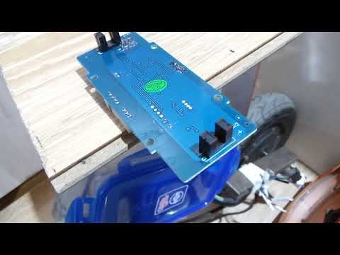 Видео: Электросамокат из гироскутера полноприводный