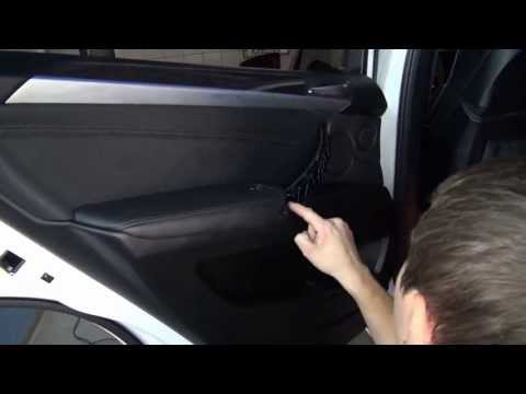 Видео: Removing BMW X5 E70 Door Panel Removal (разборка двери)