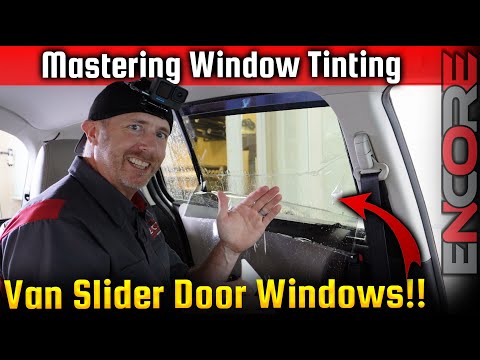 Видео: Как установить тонировку на дверь и крыло Mazda 5 Van Slider: пошаговое руководство