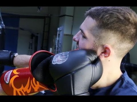 Видео: Как научиться драться дома самостоятельно | Бокс для начинающих  Урок 1