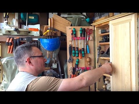 Видео: В гостях у Андрея Ярмолкевича (мастерская на балконе)