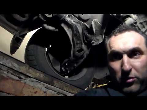 Видео: Замена сайлентблоков,шаровых опор,резинок стабилизатора фиат добло.
