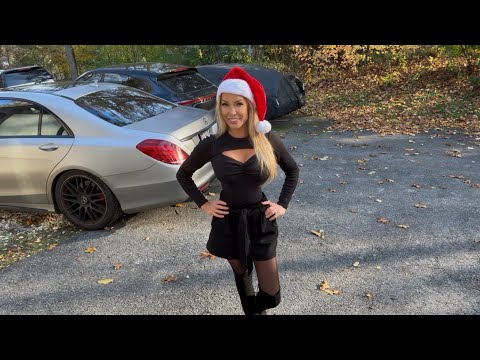 Видео: Слетела с лестницы. Собаки пришли в гости. Рождество почти уже тут.