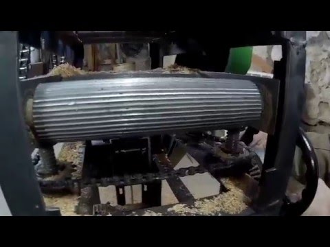 Видео: Самодельный рейсмус с автоподачей.