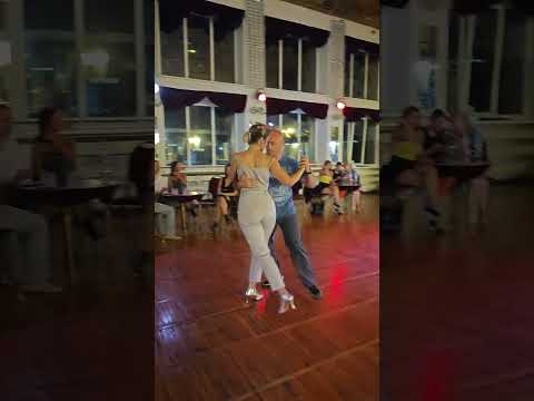 Видео: Борис Миловидов и Ольга Скалина Social Dance Party #танцуйиживи #танго #tangonuevo #dance