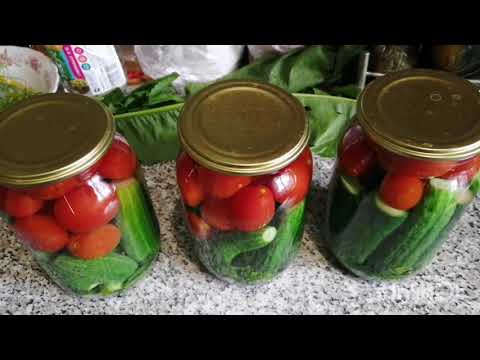 Видео: Очень вкусное ассорти из огурчиков и помидор на зиму, без стерилизации,легко и просто!