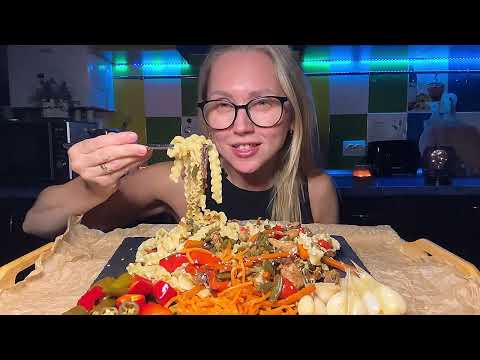 Видео: Mukbang/Мукбанг Удон с индейкой и овощами/ Предавал и обманывал несколько лет…