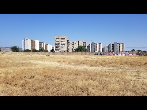 Видео: 6.06.2022 Tbilisi. район Кукиа. Верхнее Кукийское кладбише. гора Махата