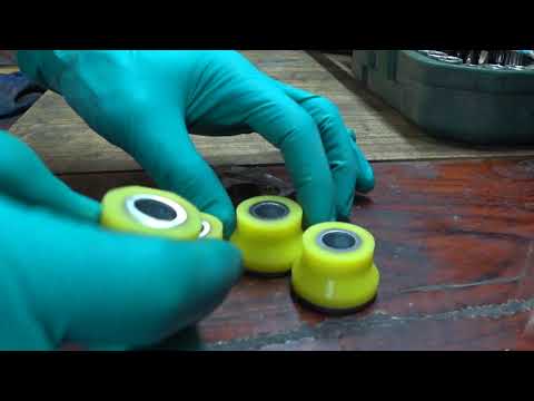 Видео: Toyota Ipsum ACM26   Замена втулок рулевой рейки без снятия рейки. Replacing steering rack bushings.