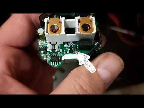 Видео: Умная Wi-Fi розетка с AliExpress не проработала и суток. Ремонт.