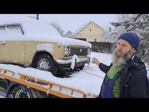 Видео: Мальчик Игорёк купил себе новую машинку !