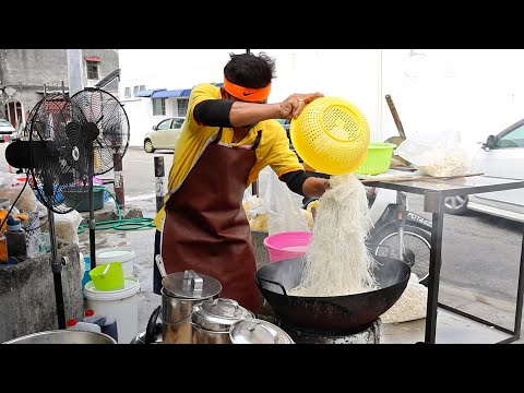 Видео: 40 лет неизменного вкуса! Самая популярная жареная лапша на Пенанге