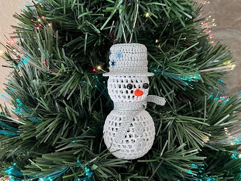 Видео: Снеговик - елочная игрушка крючком 