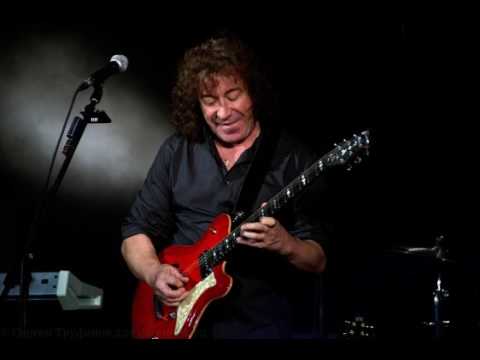 Видео: В Кузьмин - Зачем Уходишь Ты (Radio Vocal Mix)