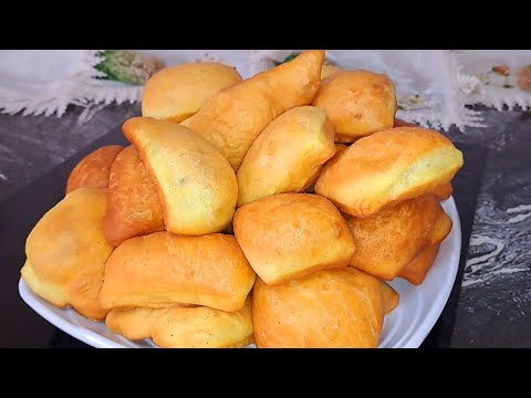 Видео: Без духовки❗️Только вода, мука и сахар 😱 Самые дешевые булочки, которые очаровывают всех 👌