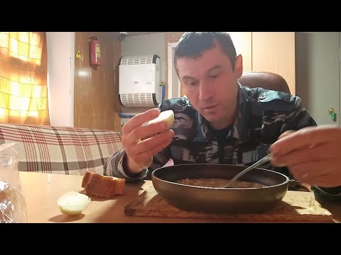 Видео: СУП В СКОВОРОДЕ ЗА 15 МИНУТ! Вкусный и простой СУП ОХРАННИКА!