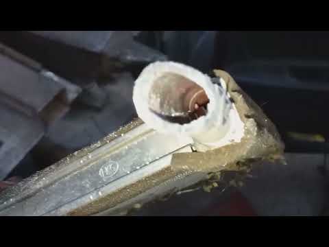 Видео: Как заменить радиатор не снимая панели на Гранте