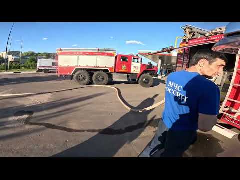 Видео: Горит гараж, плотная застройка 🚒🧯🧑‍🚒