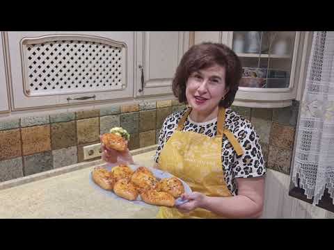 Видео: Готую замість пиріжків. Лодочки з сиром, часником та зеленню! Зникають зі столу миттєво!