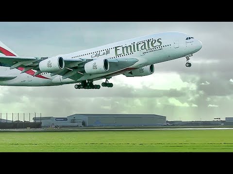 Видео: Посадка A380 пошла не так