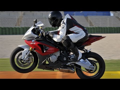 Видео: BMW S1000RR 2015 с ним никак нельзя терять голову [Smotorom]