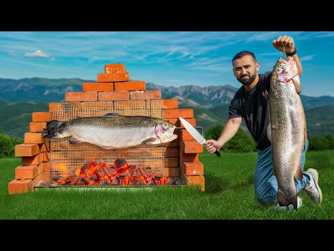 Видео: Рыба на гриле на вращающемся огне! Приключение с приготовлением на открытом воздухе