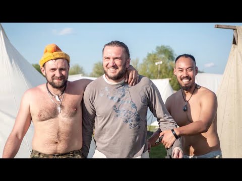 Видео: Непридуманные истории. Таец на фестивале викингов и не только.