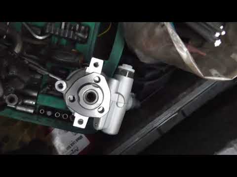Видео: Замена насоса гур Audi A4 B5 2001г