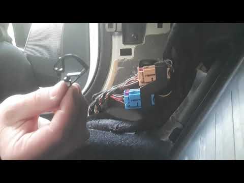 Видео: Где находится блок комфорта (BCM) Шкода Октавия А7 FL mk3 /шкода октавия блок комфорта где находится