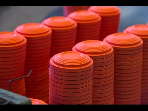 Видео: Охота на глиняных голубей: "Рождение"! Производство мишеней для стендовой стрельбы.