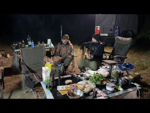 Видео: 2 СУТОК ЖИВЕМ, РЫБАЧИМ И КАЙФУЕМ НА БЕРЕГУ ВОЛГИ. СЕЗОН 2025.