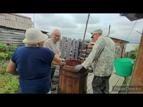 Видео: Аборигенка. К родителям. Что творят родители😂 Красим лодку. Забрала внучек. Жизнь в глубинке.
