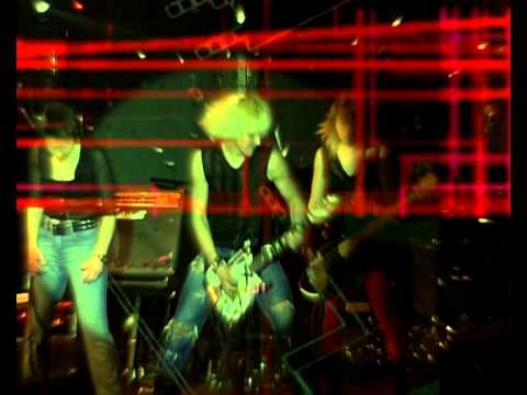 Видео: ПРИКЛЮЧЕНИЯ ЭЛЕКТРОНИКОВ - Нежность (feat. Butch)