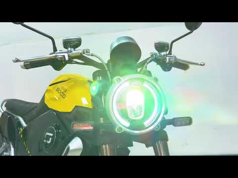 Видео: Super Soco TC Max - электрический кафе-рейсер для новичков и не только!