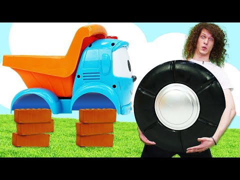 Видео: Игры в стройку - Грузовичок Лева попал в аварию! Мультики про машинки для малышей Веселая Школа