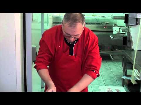 Видео: Рецепты от шеф-повара. Домашний хлеб по-деревенски.