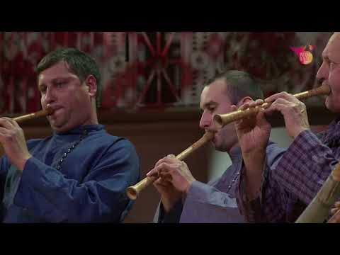 Видео: Нерехтский рожечный хор