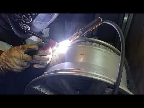 Видео: Сварка ремонт литого Диска на аппарате Jasic TIG WSME - 315 P AC/DC (E203II) Jet