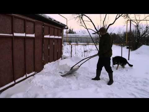 Видео: Самодельный скребок - волокуши для снега