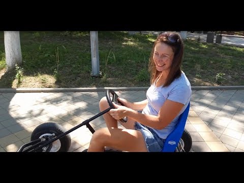 Видео: В СКВЕРЕ АПШЕРОНСКА, АПШЕРОНСКИЙ РАЙОН