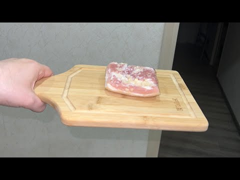 Видео: НОЧНОЙ ПЕРЕКУС СОЛЁНЫМ САЛОМ НЯМ-НЯМ 202304.23.